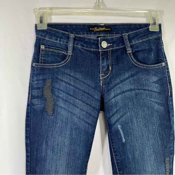 Southpole Women’s Rolled Cuff Medium Wash MidRise Stitch Design Stretch Jeans - Picture 2 of 6